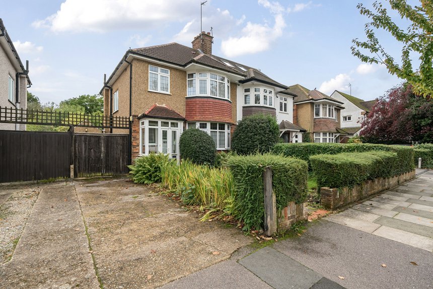 under offer oakington avenue london 35969 - Gibbs Gillespie