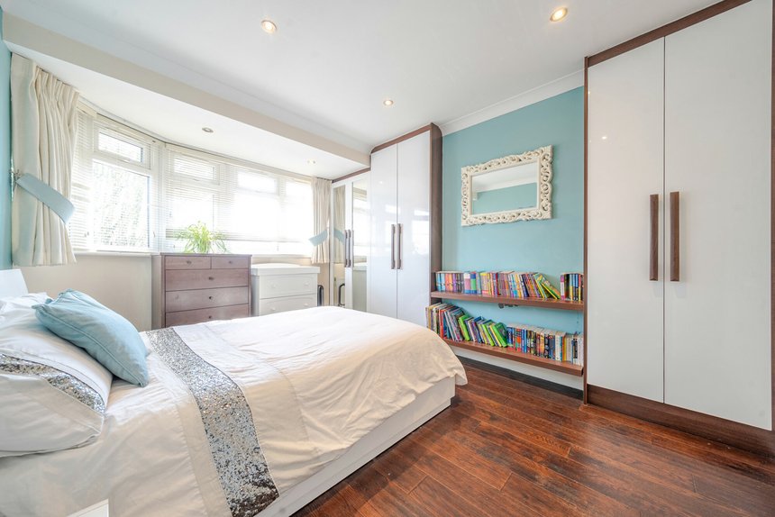 sold ferncroft avenue london 36032 - Gibbs Gillespie