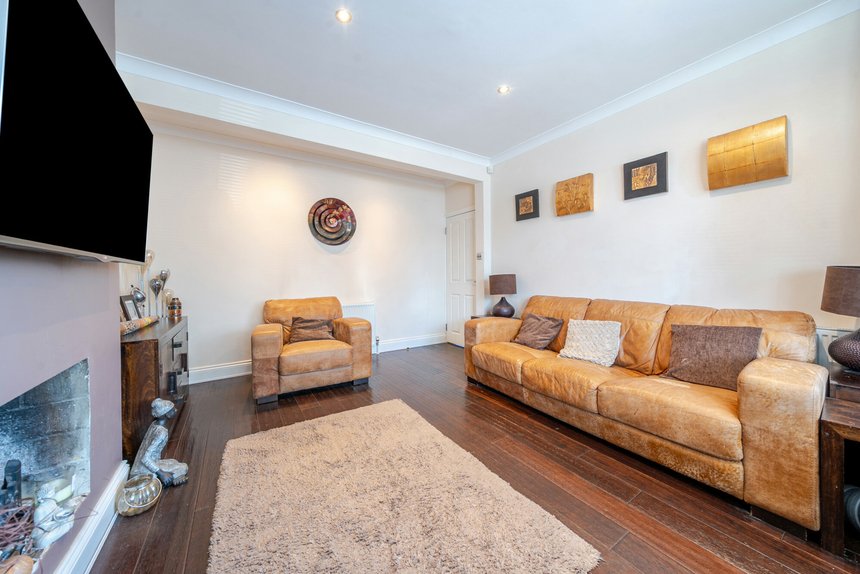 sold ferncroft avenue london 36032 - Gibbs Gillespie