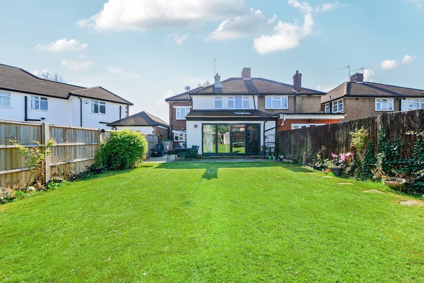 sold ferncroft avenue london 36032 - Gibbs Gillespie