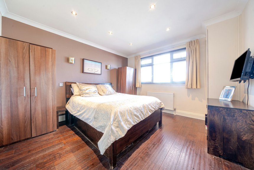 sold ferncroft avenue london 36032 - Gibbs Gillespie