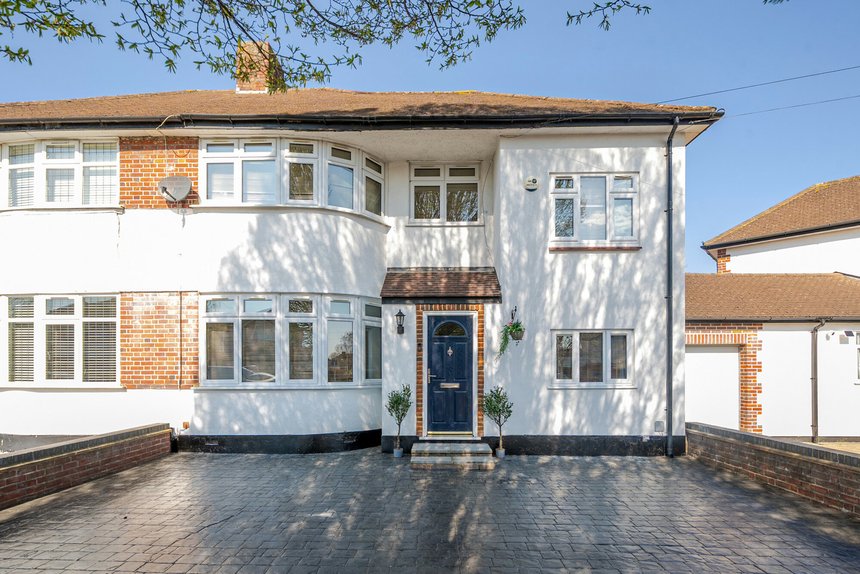 sold ferncroft avenue london 36032 - Gibbs Gillespie