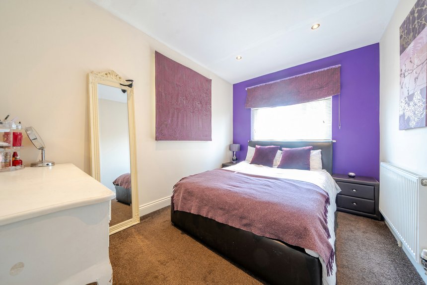 sold ferncroft avenue london 36032 - Gibbs Gillespie