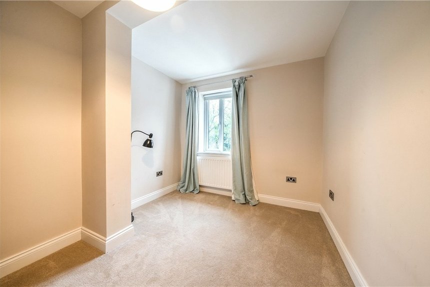 for sale oaklands avenue london 36105 - Gibbs Gillespie