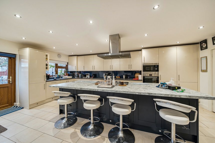 for sale wetheral drive london 36124 - Gibbs Gillespie