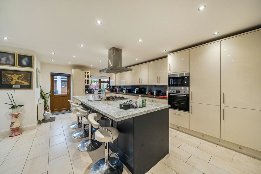 for sale wetheral drive london 36124 - Gibbs Gillespie
