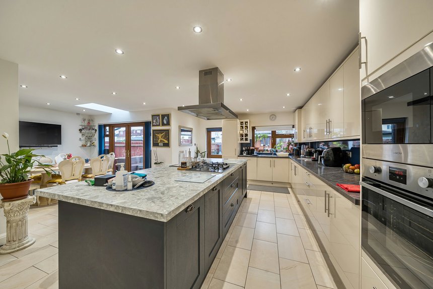 for sale wetheral drive london 36124 - Gibbs Gillespie