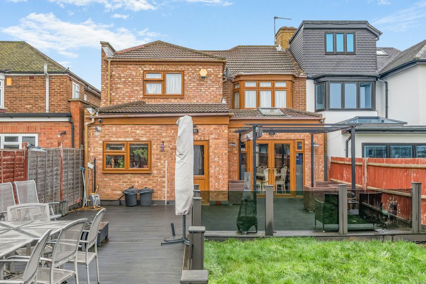 for sale wetheral drive london 36124 - Gibbs Gillespie