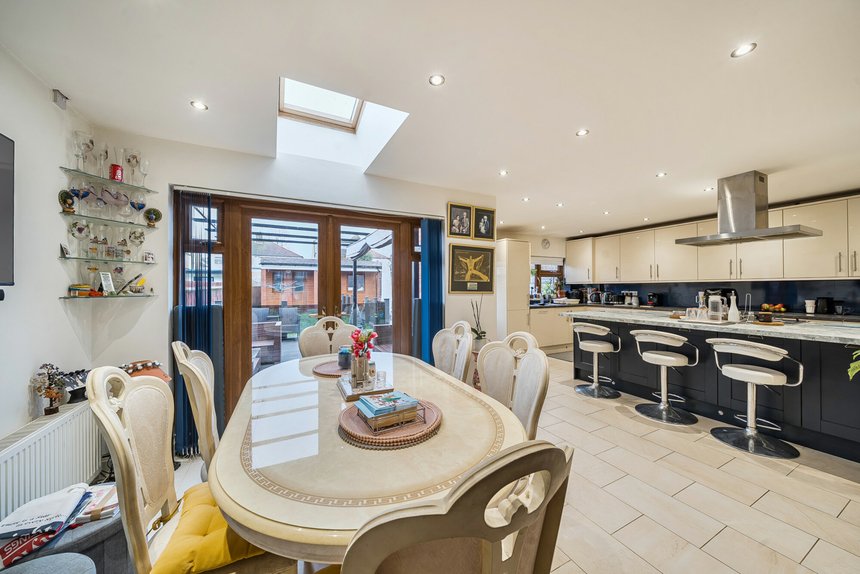 for sale wetheral drive london 36124 - Gibbs Gillespie