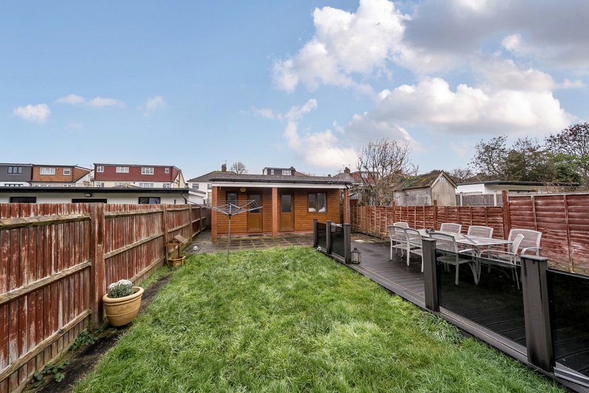 for sale wetheral drive london 36124 - Gibbs Gillespie