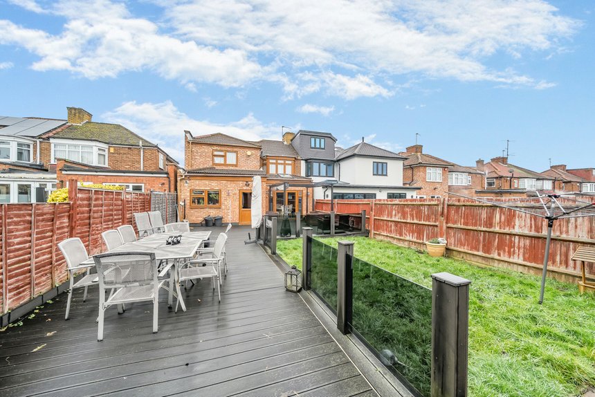for sale wetheral drive london 36124 - Gibbs Gillespie