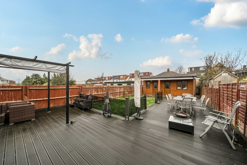 for sale wetheral drive london 36124 - Gibbs Gillespie