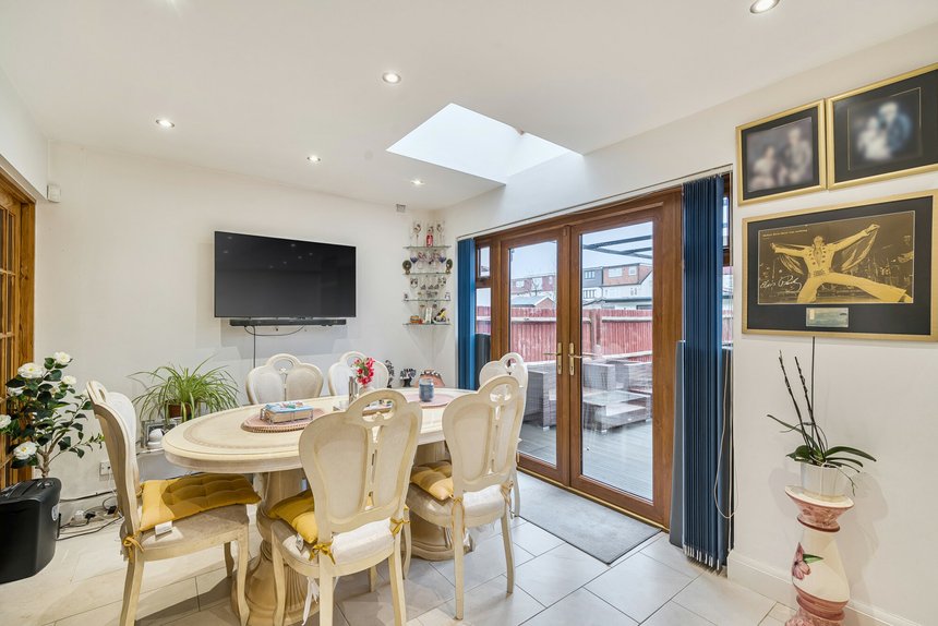 for sale wetheral drive london 36124 - Gibbs Gillespie