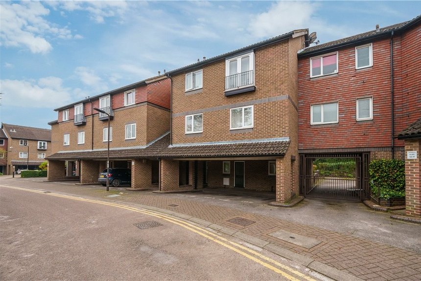 for sale abbeyfields close london 36175 - Gibbs Gillespie