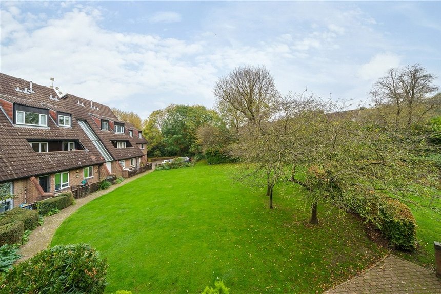 for sale abbeyfields close london 36175 - Gibbs Gillespie