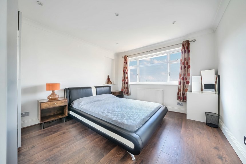 sold plough lane london 36431 - Gibbs Gillespie