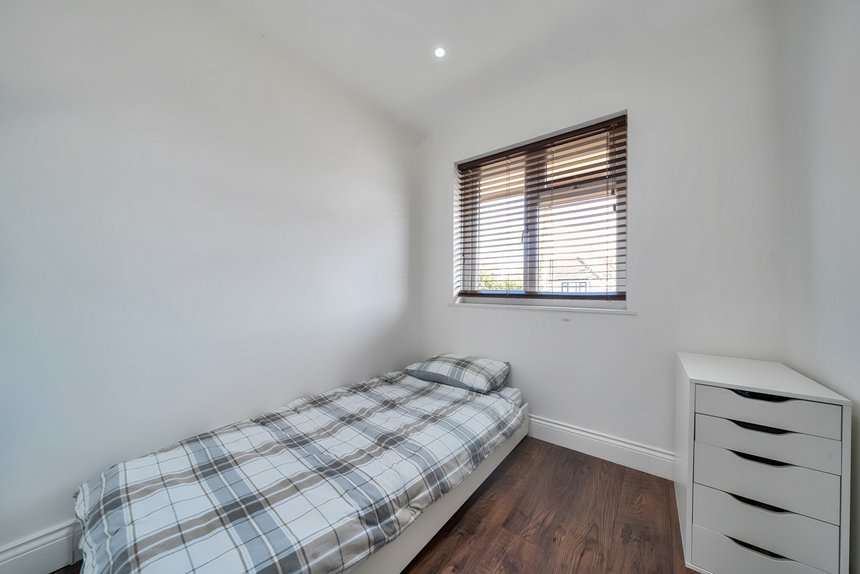 sold plough lane london 36431 - Gibbs Gillespie