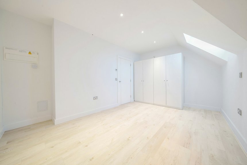 for sale long lane london 36469 - Gibbs Gillespie