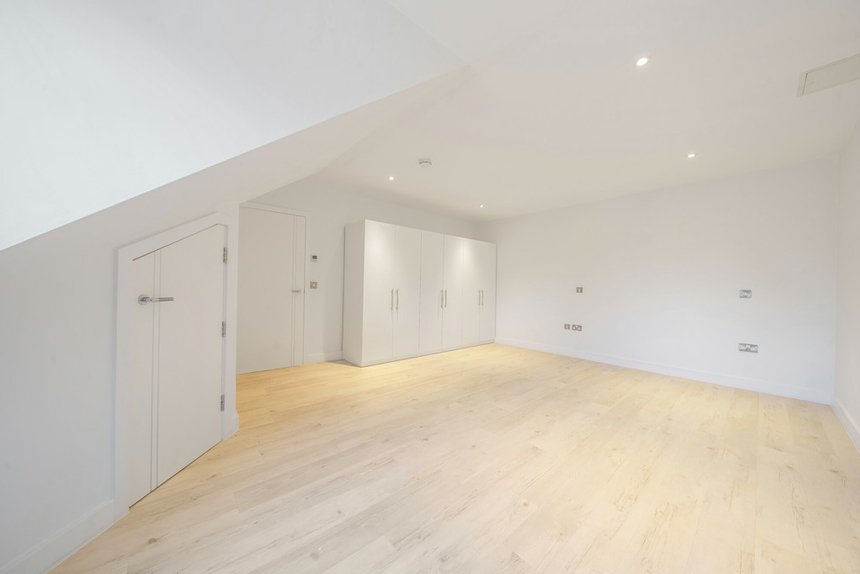 for sale long lane london 36469 - Gibbs Gillespie