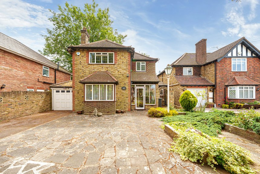 under offer tilehouse way london 36538 - Gibbs Gillespie