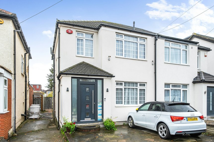 for sale formby avenue london 36562 - Gibbs Gillespie