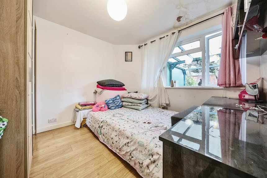 for sale thornton close london 36660 - Gibbs Gillespie