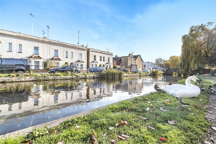 sold rockingham parade london 36664 - Gibbs Gillespie