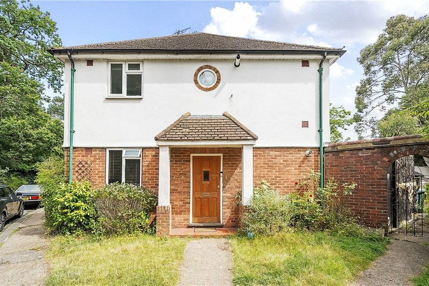 under offer alpine walk london 36703 - Gibbs Gillespie