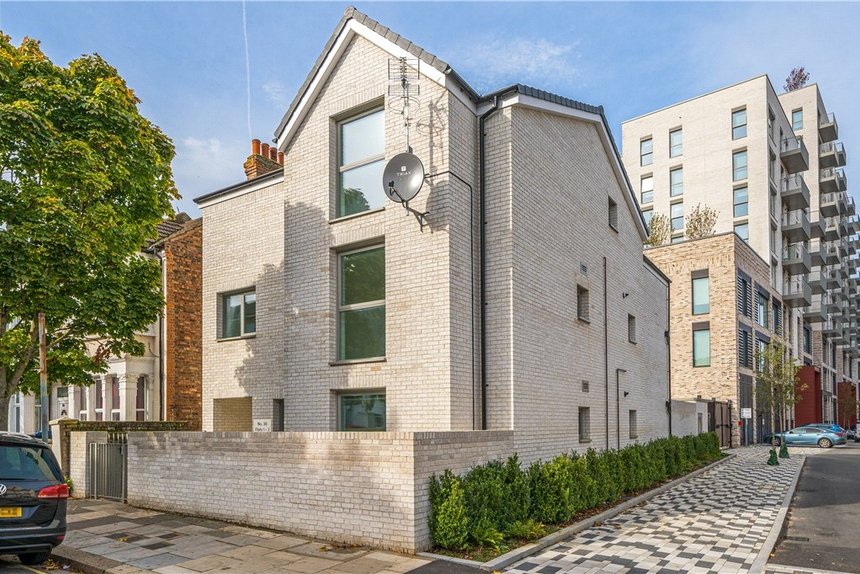 under offer mill hill road london 36724 - Gibbs Gillespie