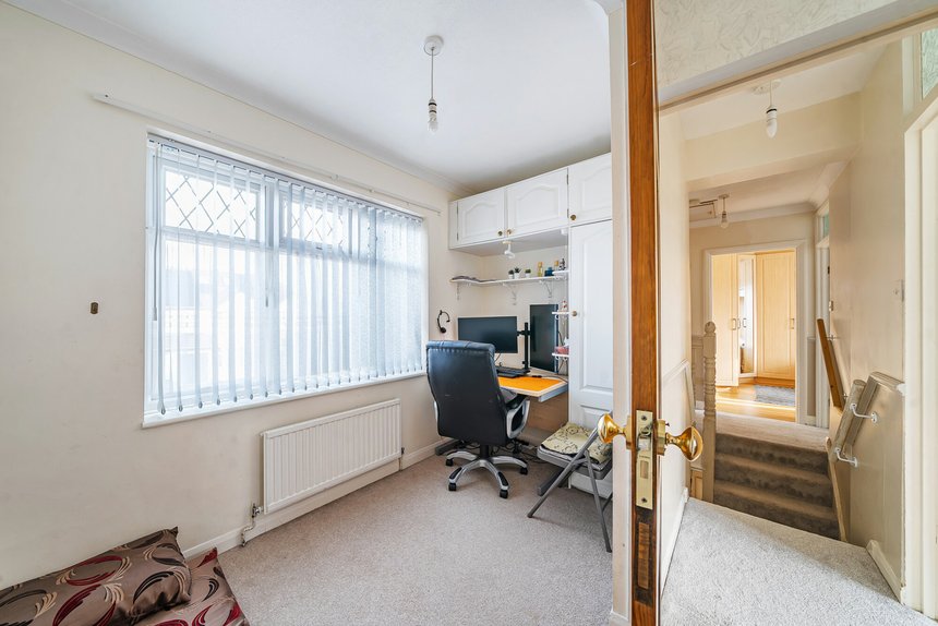 for sale worple way london 36755 - Gibbs Gillespie