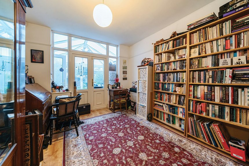 for sale wood end avenue london 36762 - Gibbs Gillespie