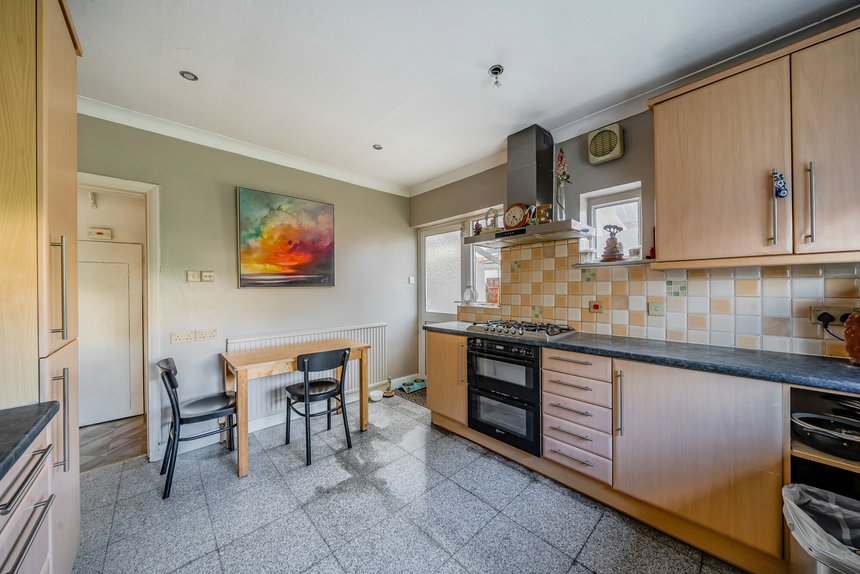 for sale the avenue london 36782 - Gibbs Gillespie