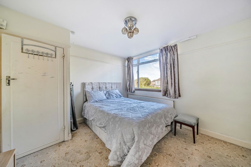 for sale the avenue london 36782 - Gibbs Gillespie