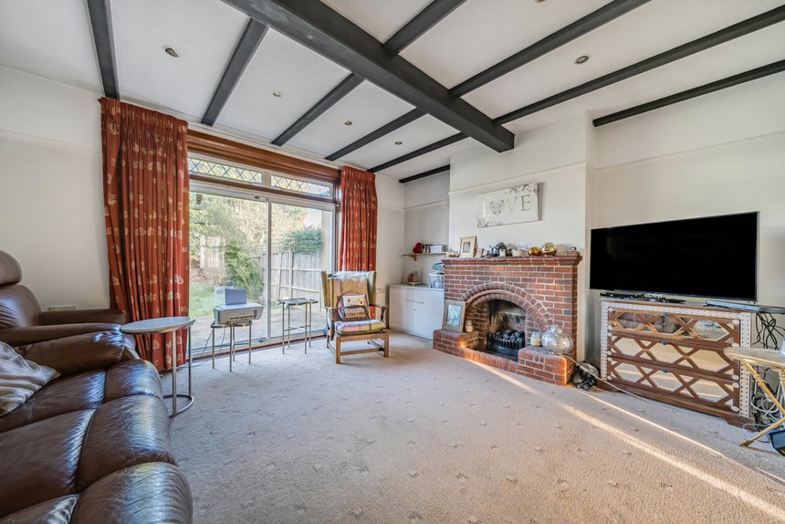 for sale the avenue london 36782 - Gibbs Gillespie