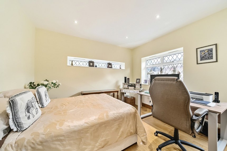 for sale canons drive london 36786 - Gibbs Gillespie