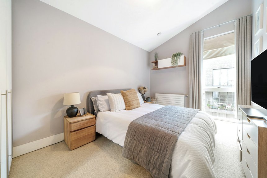 for sale durham wharf drive london 36803 - Gibbs Gillespie