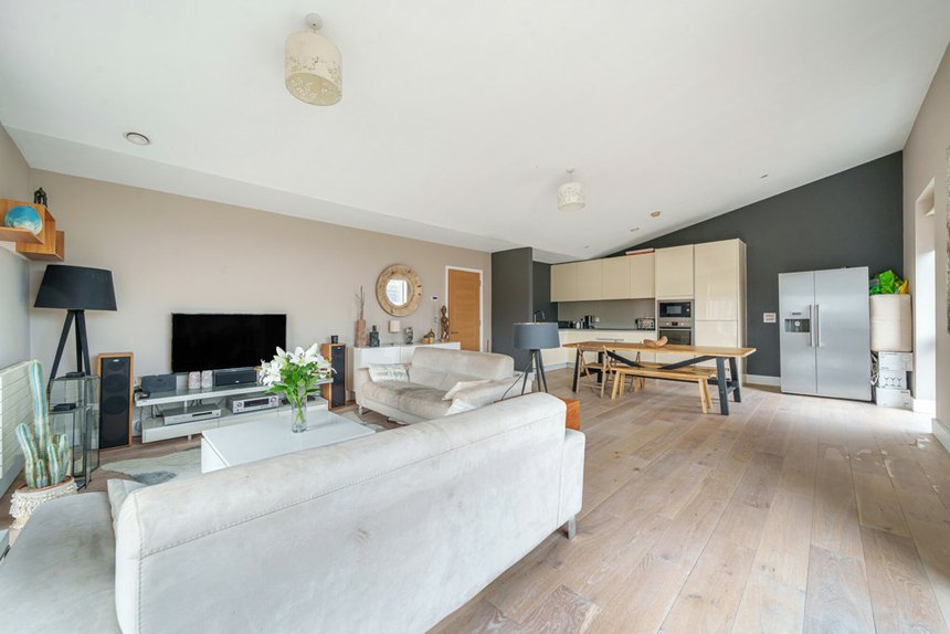 for sale durham wharf drive london 36803 - Gibbs Gillespie