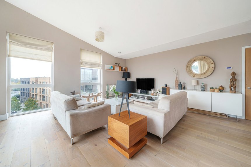 for sale durham wharf drive london 36803 - Gibbs Gillespie