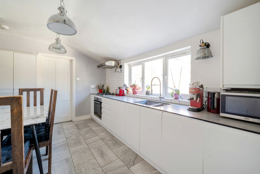 for sale cumberland road london 36819 - Gibbs Gillespie