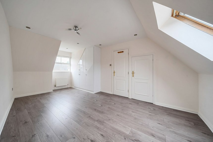 for sale pembroke avenue london 36874 - Gibbs Gillespie