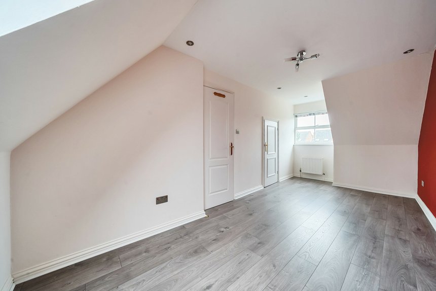 for sale pembroke avenue london 36874 - Gibbs Gillespie