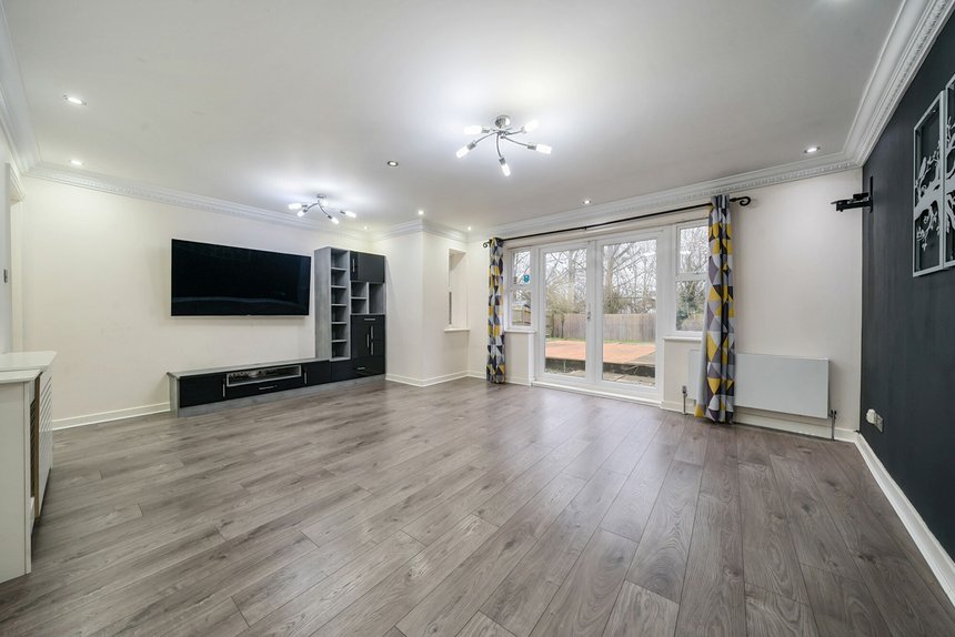 for sale pembroke avenue london 36874 - Gibbs Gillespie