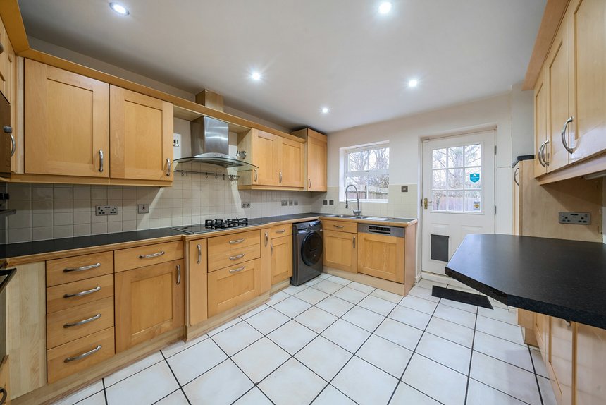 for sale pembroke avenue london 36874 - Gibbs Gillespie