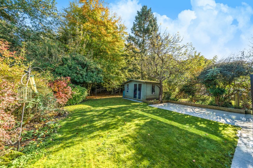 for sale gaviots close london 37059 - Gibbs Gillespie