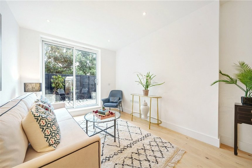 for sale kingsbridge avenue london 37110 - Gibbs Gillespie