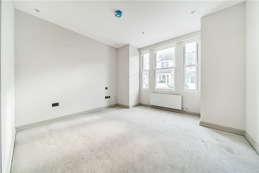 under offer hastings road london 37137 - Gibbs Gillespie