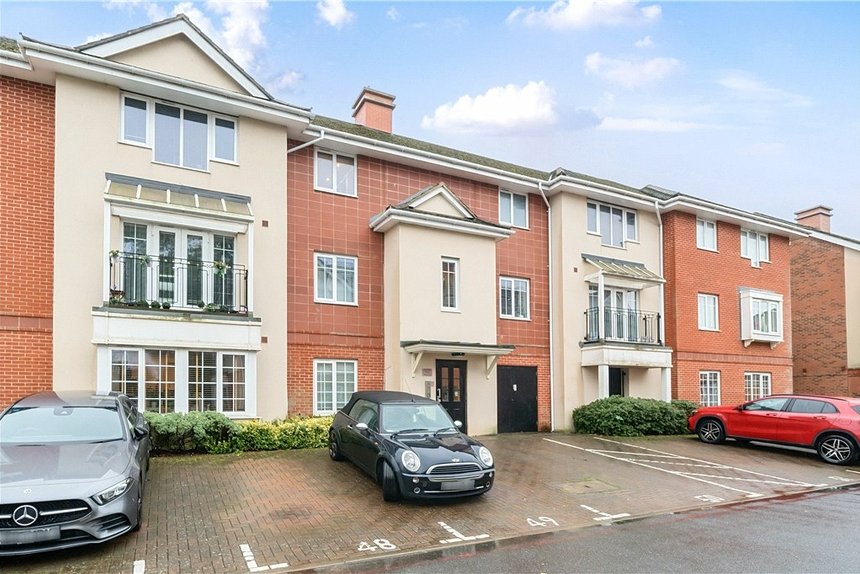 for sale wren lane london 37141 - Gibbs Gillespie