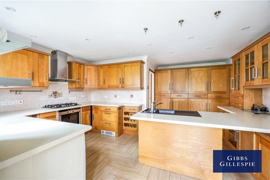 for sale kemsley chase london 37170 - Gibbs Gillespie
