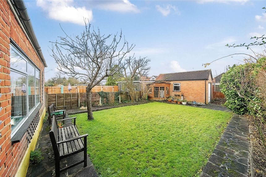 under offer downs avenue london 37283 - Gibbs Gillespie