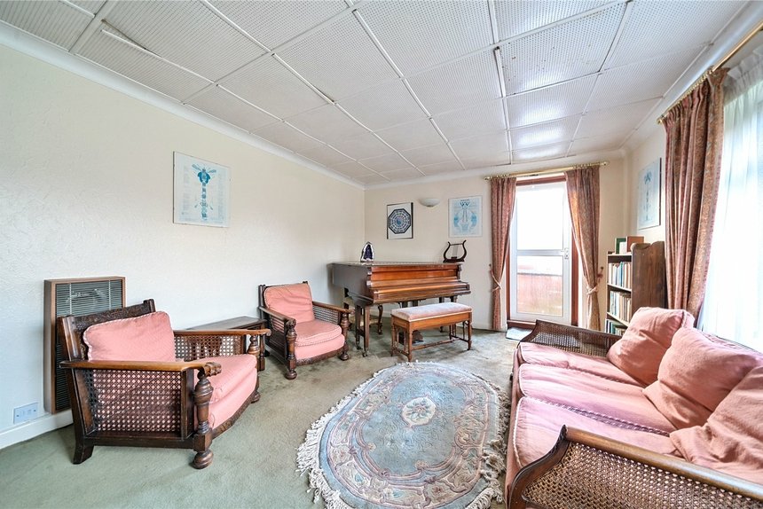 under offer downs avenue london 37283 - Gibbs Gillespie